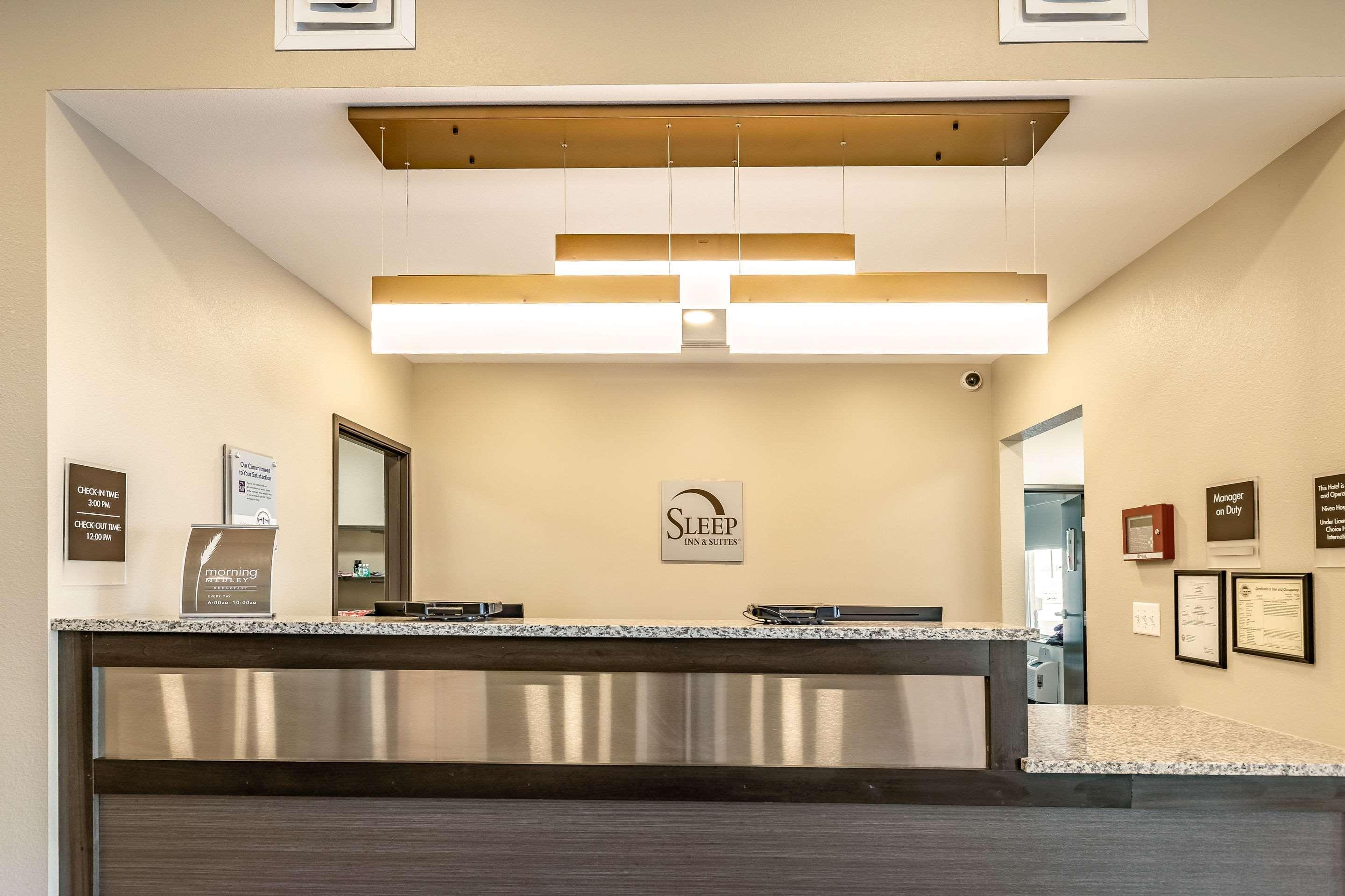 Sleep Inn & Suites Mt Hope Near Auction & Event Center Millersburg Extérieur photo